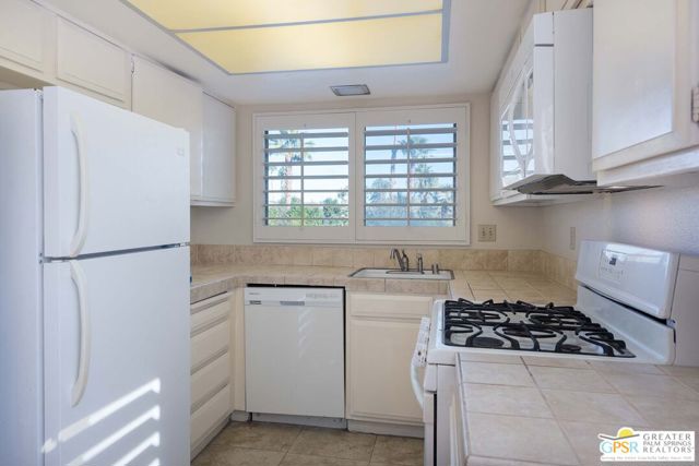 1300 S Camino Real, Palm Springs CA: https://media.crmls.org/mediaz/d62f146f-3f3d-400c-9177-8a4175431bdb.jpg