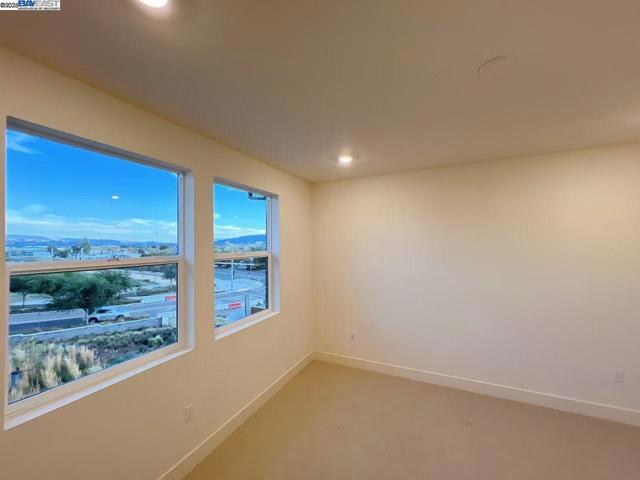 6260 Dove Ave, Dublin CA: https://media.crmls.org/mediaz/d6303634-45fe-4e77-8e2f-c4fef4eef35e.jpg