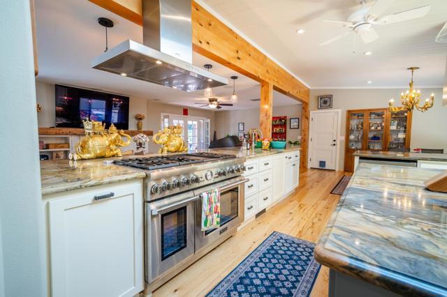 25 Adeline Drive, Walnut Creek CA: https://media.crmls.org/mediaz/d6309fce-f1c8-4d95-97de-28d3848ac796.jpg