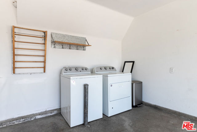 441 N Ditman Avenue, Los Angeles CA: https://media.crmls.org/mediaz/d630a925-aa29-40df-a5d3-3991af6202cc.jpg