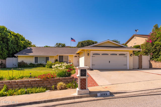 2063 Woodglen Street, Simi Valley CA: https://media.crmls.org/mediaz/d630f33d-5dac-43c2-a0e5-1a258ab090bb.jpg