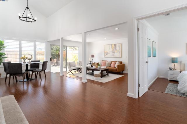 6287 Mountford Dr, San Jose CA: https://media.crmls.org/mediaz/d63147dc-300b-446a-b891-7c314661bff5.jpg