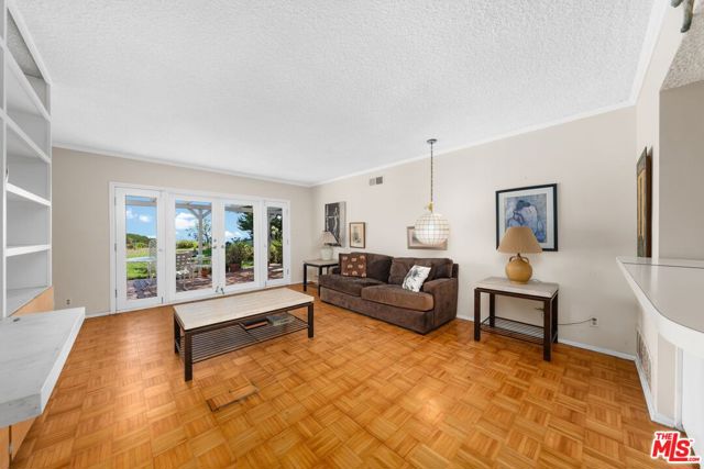 Drew Fenton | 370 Surfview Drive Pacific Palisades CA | MLS: 7385263