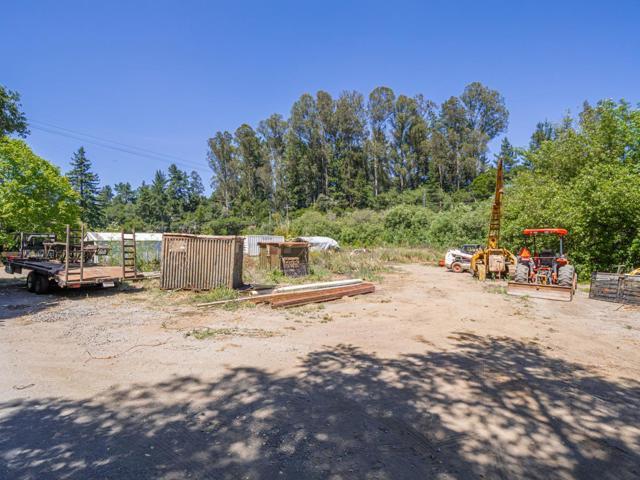 4151 Freedom Boulevard, Aptos CA: https://media.crmls.org/mediaz/d6357348-7cb6-47ed-9945-a9ba6a3656cd.jpg
