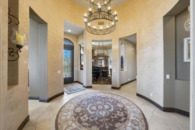 51518 Via Sorrento, La Quinta CA: https://media.crmls.org/mediaz/d6359a44-b0d8-4b19-83ff-321f8ebdd379.jpg