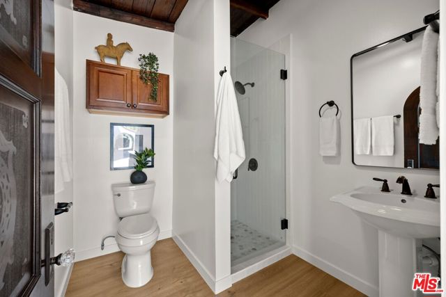 6410 Drexel Avenue, Los Angeles CA: https://media.crmls.org/mediaz/d635a01d-1bf3-46d8-9c96-4a39eed23df5.jpg