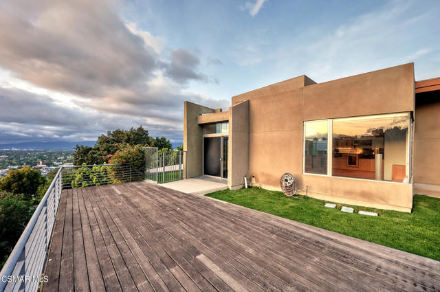 3681 Alomar Drive, Sherman Oaks CA: https://media.crmls.org/mediaz/d6362a62-2ed3-4321-8570-a442ac8ae7b0.jpg