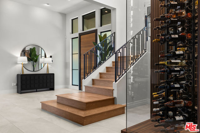 17401 Rancho Street, Encino CA: https://media.crmls.org/mediaz/d6372a8f-eaad-463d-825a-7fe101485702.jpg