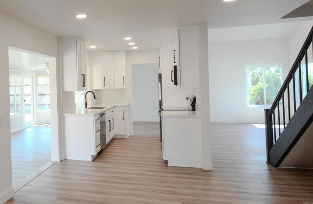 Detail Gallery Image 7 of 32 For 4612 Avery St, Oceanside,  CA 92057 - 4 Beds | 2/1 Baths