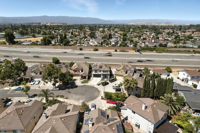 3665 Ivy Canyon Court, San Jose CA: https://media.crmls.org/mediaz/d638dffe-76ff-4ca6-a5dc-862fbdf41c71.jpg