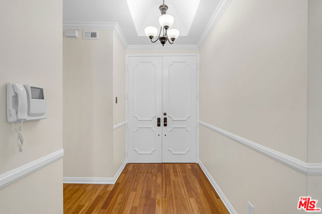 1370 Kelton Avenue, Los Angeles CA: https://media.crmls.org/mediaz/d639ec37-2640-47b1-a393-73781f8f88d2.jpg