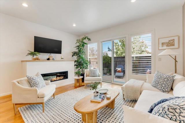 513 Hill Street, Capitola CA: https://media.crmls.org/mediaz/d63ae08b-867b-4d96-bcc7-23ab81ce03c3.jpg