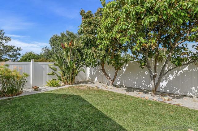 8931 Sunwood Dr, Santee CA: https://media.crmls.org/mediaz/d63b56a6-ea5e-466c-8239-47418af1b401.jpg