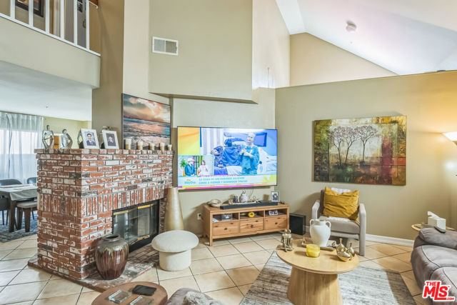 16230 Trailwinds Drive, Fontana CA: https://media.crmls.org/mediaz/d63b6a80-631a-40d5-a2db-de7350f056bc.jpg