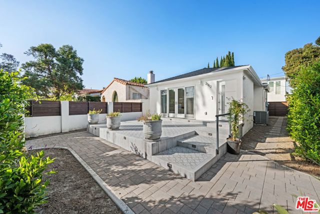 2152 Parnell Avenue, Los Angeles, California 90025, 3 Bedrooms Bedrooms, ,2 BathroomsBathrooms,Single Family Residence,For Sale,Parnell,24404763
