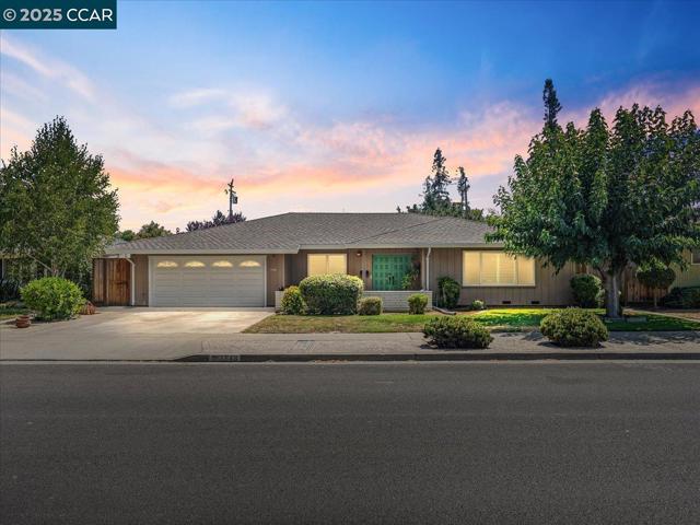 1546 Koch Ln, San Jose CA: https://media.crmls.org/mediaz/d63be8c0-80f2-449c-ab66-0fe2082b49a5.jpg