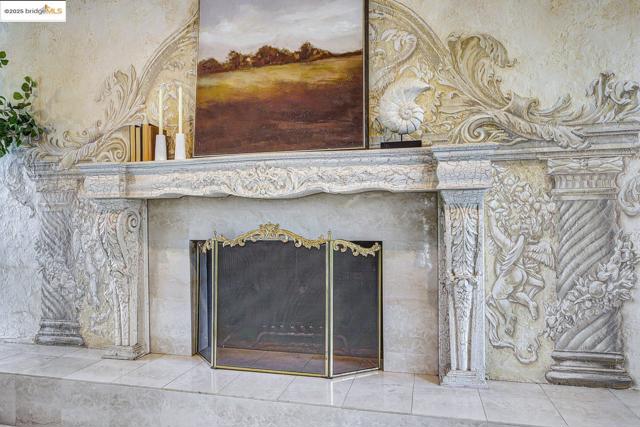 4146 Canyon Rd, Lafayette CA: https://media.crmls.org/mediaz/d63beaa7-5a93-4ee2-9df4-a379af79fc53.jpg