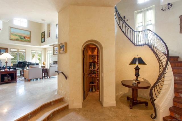 7206 Aviara Drive, Carlsbad CA: https://media.crmls.org/mediaz/d63c6908-64b8-4417-8c0a-acff59362208.jpg