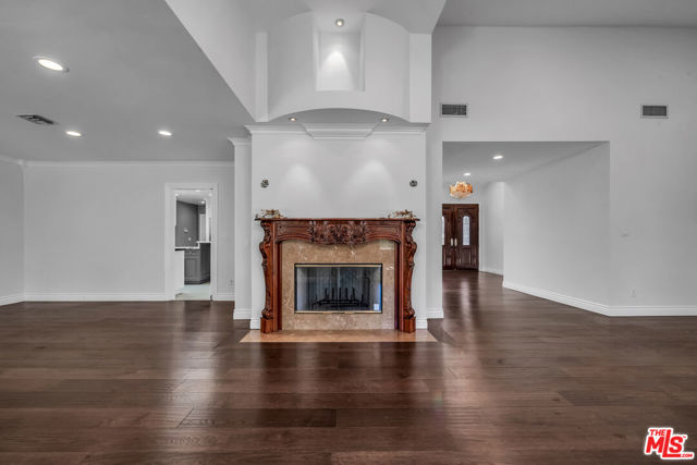 4311 Coquette Place, Tarzana CA: https://media.crmls.org/mediaz/d63c760a-a00a-4125-83c9-2a380063e67b.jpg