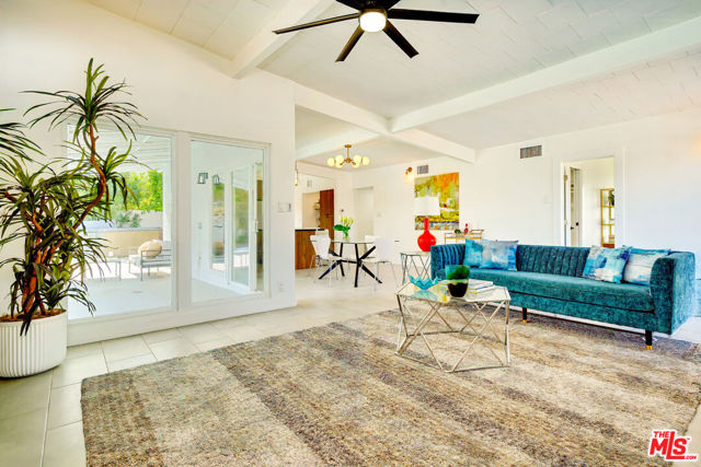 547 N Farrell Drive, Palm Springs CA: https://media.crmls.org/mediaz/d63d339e-0b81-4afc-9cd7-a51db8b358b6.jpg