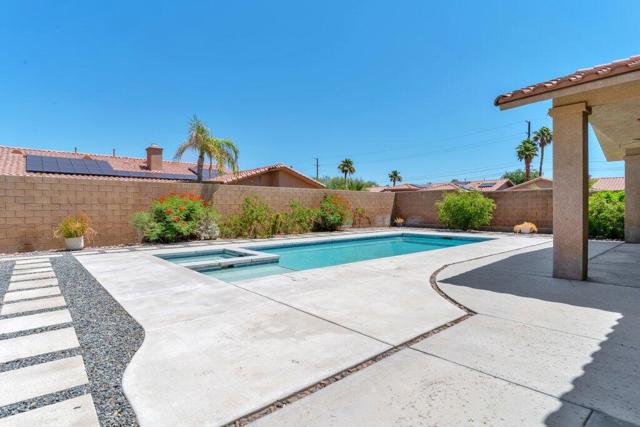 67892 Mccallum Way, Cathedral City CA: https://media.crmls.org/mediaz/d63d4afe-73a3-42a1-b9a4-39682e1f9a4e.jpg