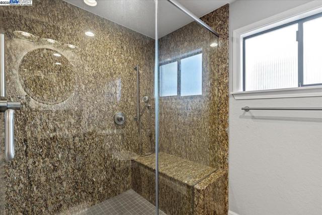 1672 Crescent Avenue, Castro Valley CA: https://media.crmls.org/mediaz/d63d988f-72aa-4eac-bb50-83c258fa8dc3.jpg