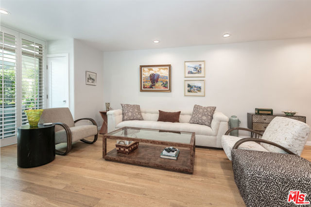 14101 Dickens Street, 8 photo 5