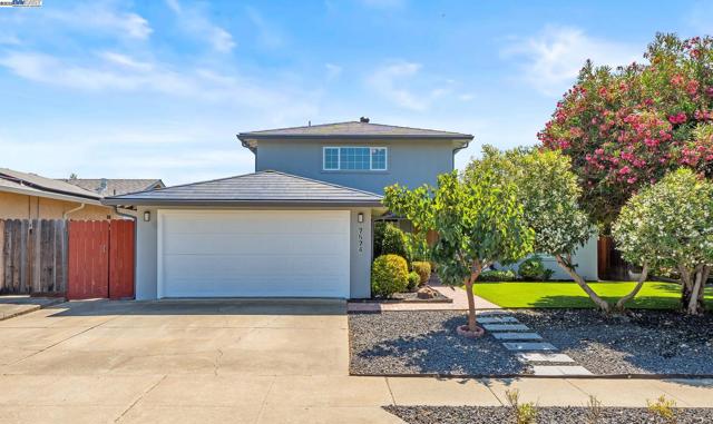 7574 Birkdale Dr, Newark CA: https://media.crmls.org/mediaz/d63e060b-2825-4ed0-8f37-76a056ea5e59.jpg