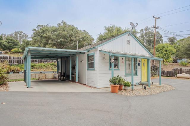 17229 McGuffie Road, Prunedale CA: https://media.crmls.org/mediaz/d63e6268-76a6-4ad0-acda-a91116a3b031.jpg