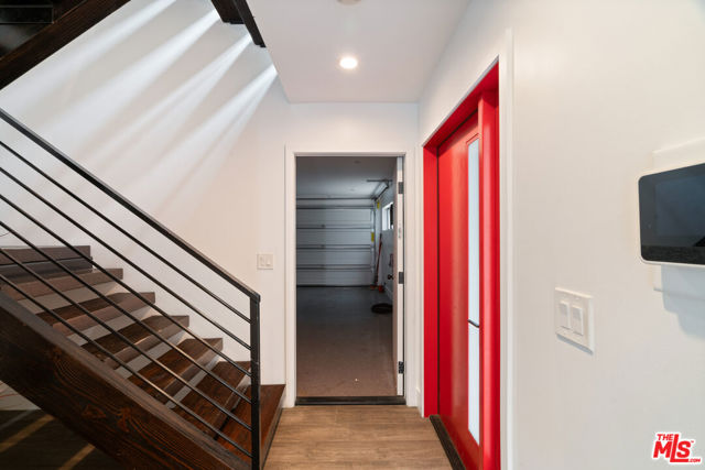 6871 Fountain Avenue, Los Angeles CA: https://media.crmls.org/mediaz/d63e6bde-3632-4190-aa5b-bd787399f298.jpg