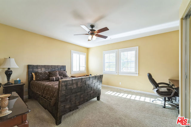 12530 Longacre Avenue, Granada Hills CA: https://media.crmls.org/mediaz/d63e75f0-86b8-45f1-83c4-89f480e15900.jpg