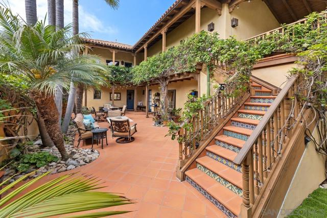 7344 Olivetas Ave, La Jolla CA: https://media.crmls.org/mediaz/d63eb529-fd3d-4cde-9d49-ed8022dbc61e.jpg