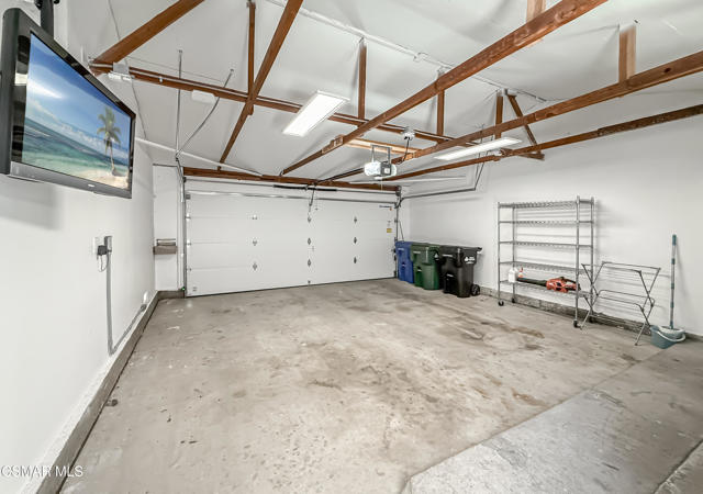 2829 Shoreview Circle, Westlake Village CA: https://media.crmls.org/mediaz/d63ee6dd-a82a-4ed3-8d7f-b27eefdfd0fe.jpg