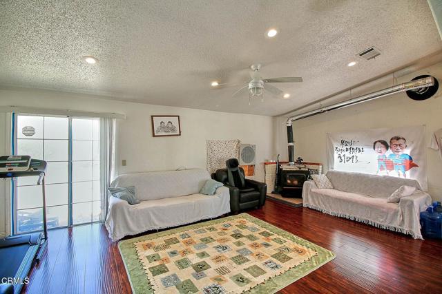 10424 Santa Fe Fire Road, Lucerne Valley CA: https://media.crmls.org/mediaz/d63fb5ac-544a-4053-ae8b-65dc523d0aec.jpg