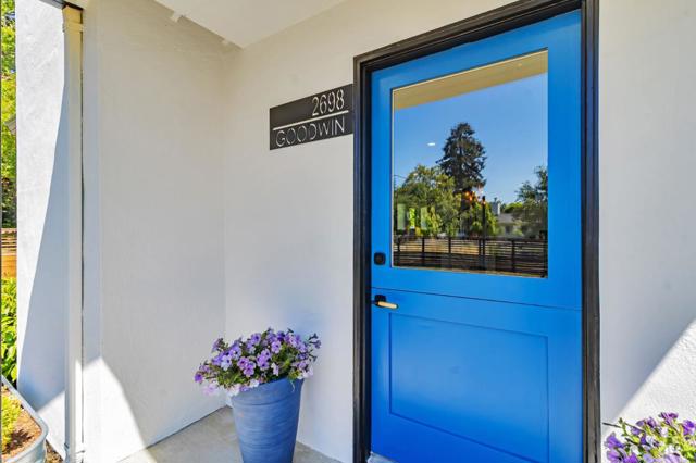 2698 Goodwin Avenue, Redwood City CA: https://media.crmls.org/mediaz/d6402891-0565-452b-bdd0-bf654017c2fa.jpg