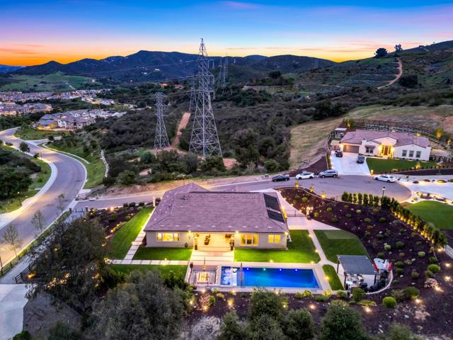 21992 Wilgen Rd, Escondido CA: https://media.crmls.org/mediaz/d640e61e-7758-40b4-a1b4-f5e75442e3ae.jpg