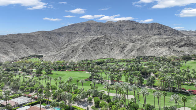 71370 Gardess Road, Rancho Mirage CA: https://media.crmls.org/mediaz/d6416ffd-90c6-4966-8b81-f949094f5122.jpg