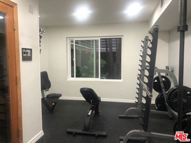 8300 Manitoba Street, Playa del Rey CA: https://media.crmls.org/mediaz/d6419434-2d47-4303-9a9f-7e0b7bee5fc5.jpg