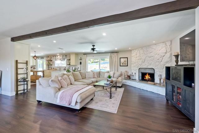 660 Via Rancho Pkwy, Escondido CA: https://media.crmls.org/mediaz/d64294b9-b2b1-4f26-9e1a-64e44a25c178.jpg