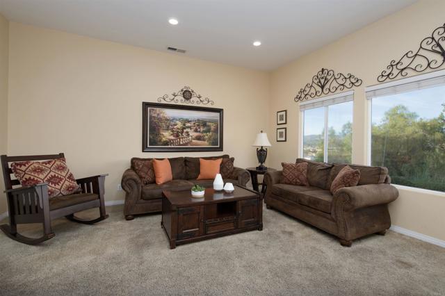Detail Gallery Image 7 of 29 For 120 N Upas, Escondido,  CA 92025 - 4 Beds | 2/1 Baths