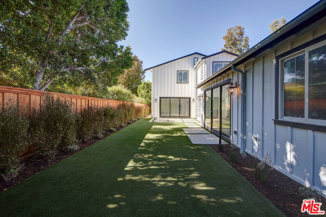 4328 Wilkinson Avenue, Studio City CA: https://media.crmls.org/mediaz/d6450b04-ce25-43f0-b92b-65183ebc036f.jpg