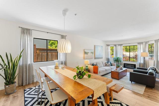 4445 Esta Lane, Soquel CA: https://media.crmls.org/mediaz/d646244b-b0c8-4015-8bc9-4c58d630fba5.jpg