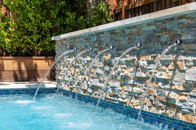 20 Mariposa Avenue, Los Gatos CA: https://media.crmls.org/mediaz/d6468d3e-e47b-499c-a8f6-e20986f44ef7.jpg