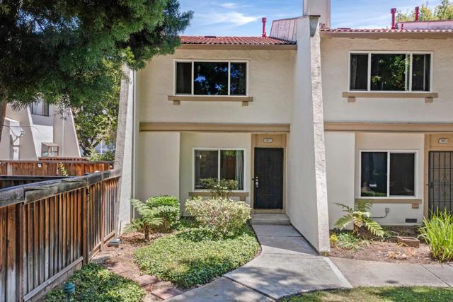 38652 Aurora Terrace, Fremont CA: https://media.crmls.org/mediaz/d646c6b4-77f5-45e9-8912-7ecde6e5c19d.jpg