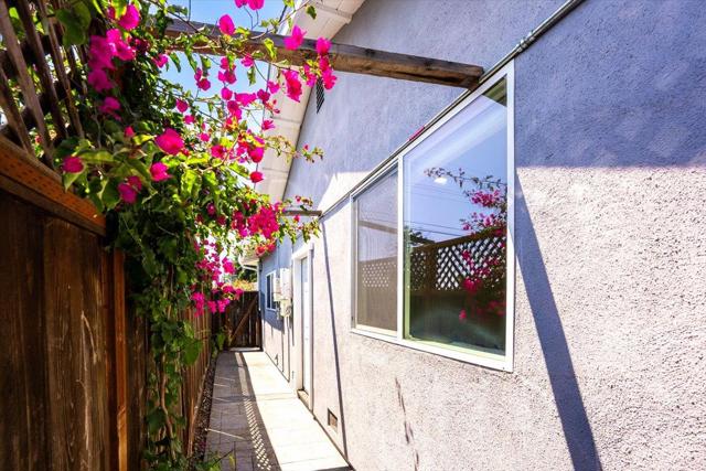 140 Suburbia Avenue, Santa Cruz CA: https://media.crmls.org/mediaz/d646d840-12ad-4974-be9c-0cc7da4f8ee2.jpg
