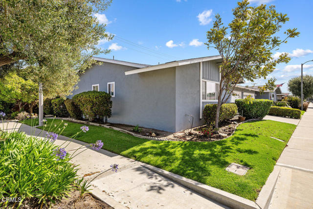 Detail Gallery Image 3 of 32 For 203 E Garden Gr, Port Hueneme,  CA 93041 - 2 Beds | 2 Baths