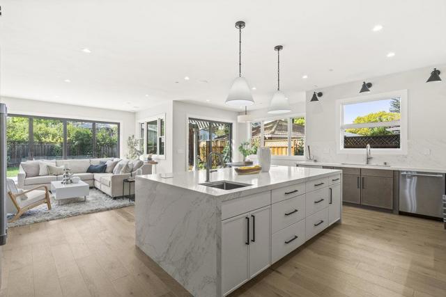 1303 American Way, Menlo Park CA: https://media.crmls.org/mediaz/d6496b0a-59b5-4d2f-a5ea-66b094c8a1e4.jpg