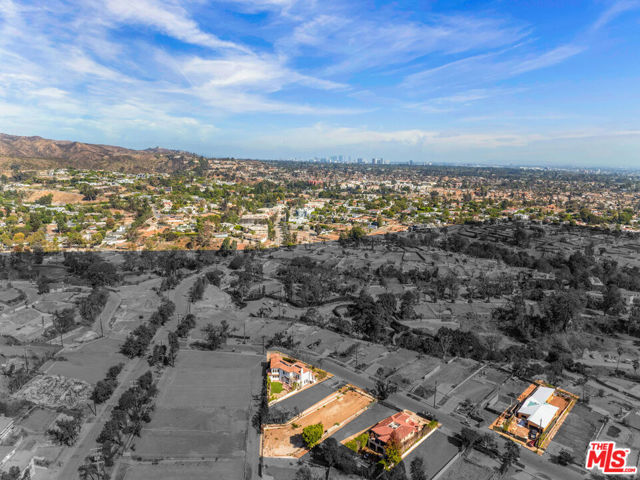 649 North Las Casas Avenue photo 6