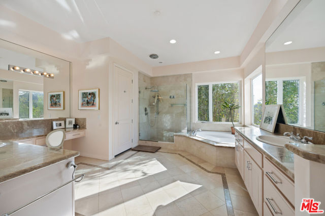 Image 22 of 57 For 2671 Astral Drive