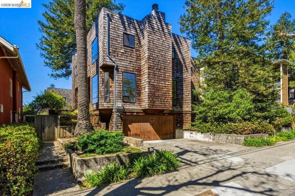 1408 Henry St